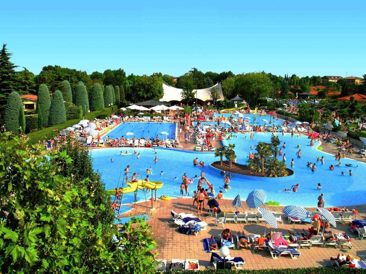 Camping Bella Italia In Peschiera Del Garda - Gardasee Apartamento Exterior foto