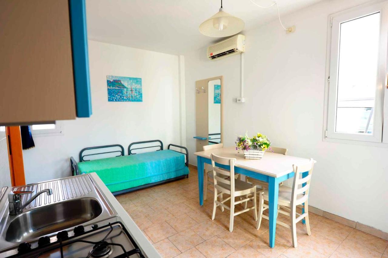 Camping Bella Italia In Peschiera Del Garda - Gardasee Apartamento Exterior foto
