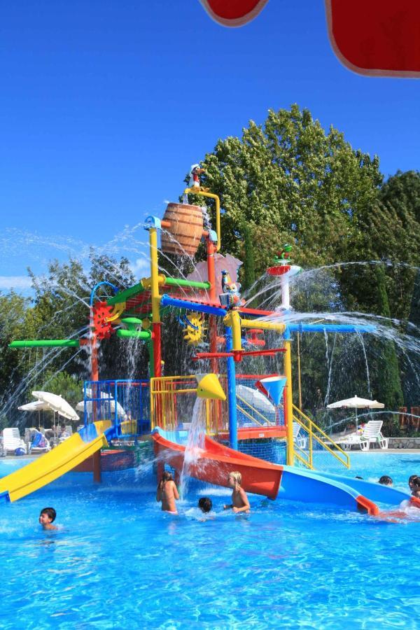 Camping Bella Italia In Peschiera Del Garda - Gardasee Apartamento Exterior foto