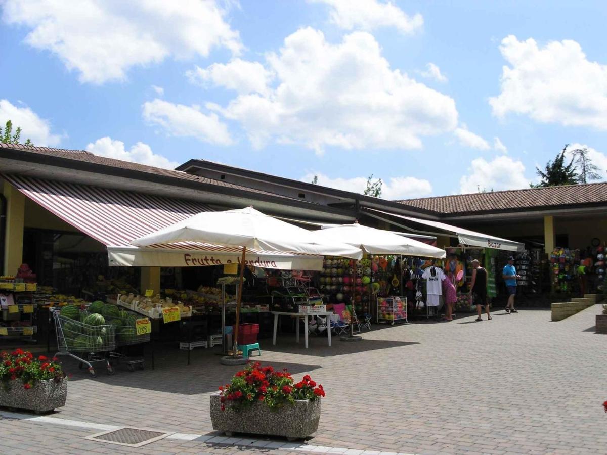 Camping Bella Italia In Peschiera Del Garda - Gardasee Apartamento Exterior foto