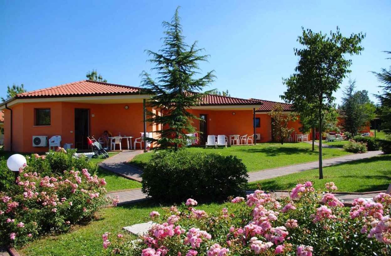 Camping Bella Italia In Peschiera Del Garda - Gardasee Apartamento Exterior foto
