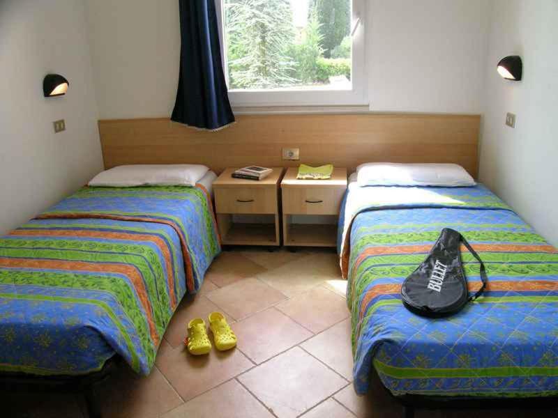 Camping Bella Italia In Peschiera Del Garda - Gardasee Apartamento Exterior foto